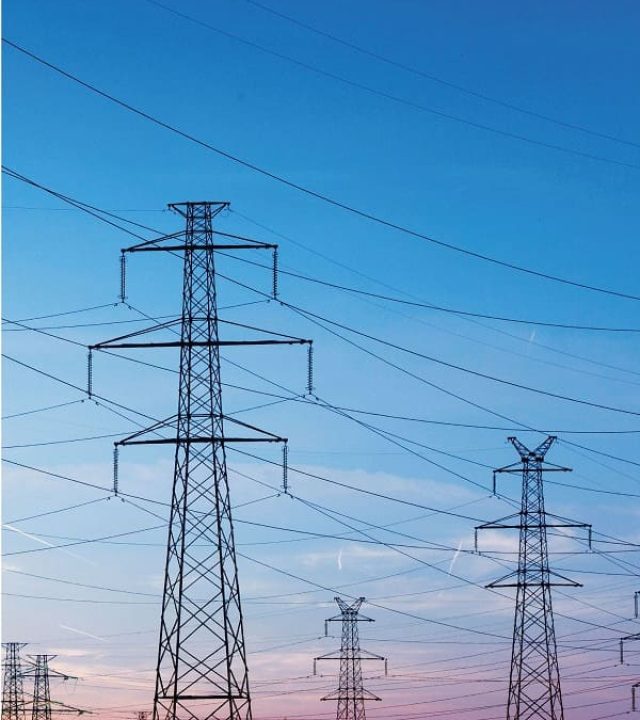 imagen de torres de alta tensión